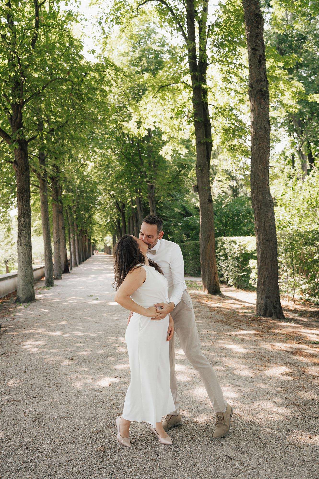 Brautpaar bei Shooting im Schwetzinger Schlossgarten