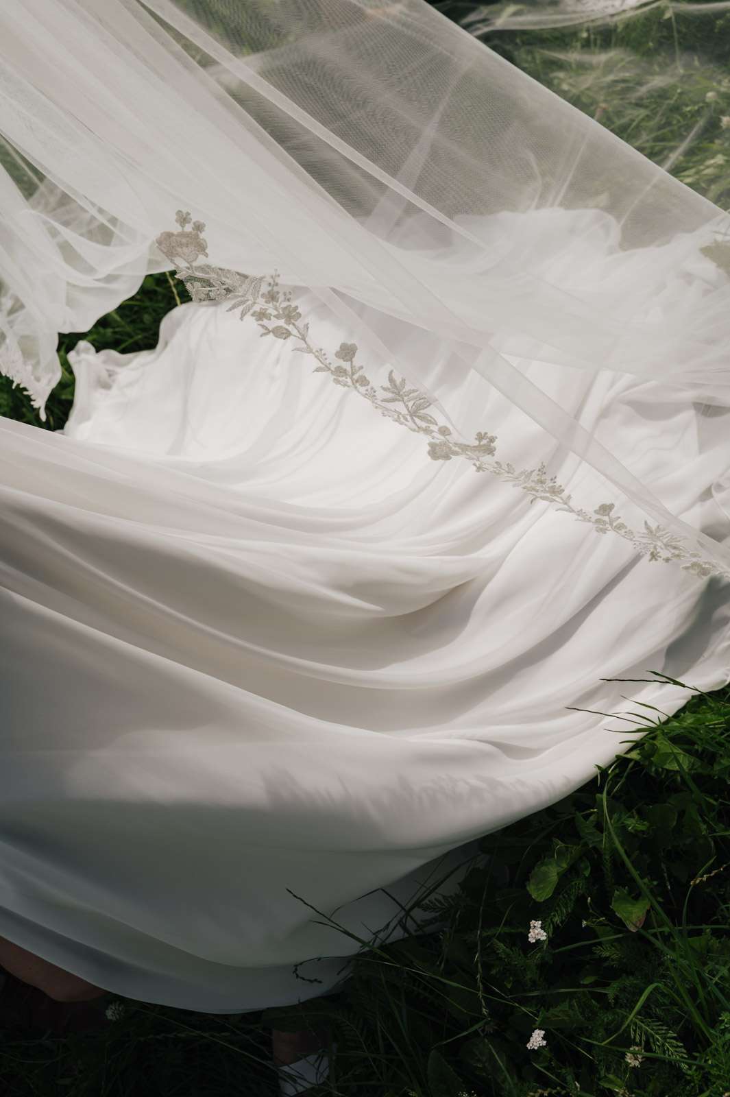 Detail des Hochzeitskleides 